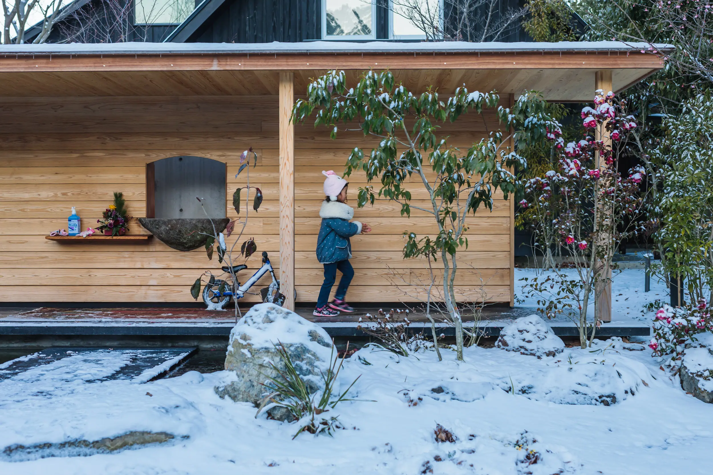 雪景色のアプローチ