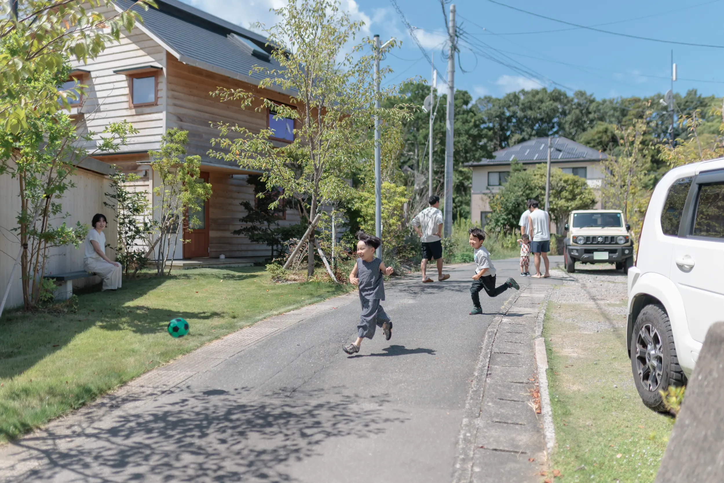 シンケンの家が建ち並ぶこの通りは、みなさんが自然と集まってくる憩いの場になっています。